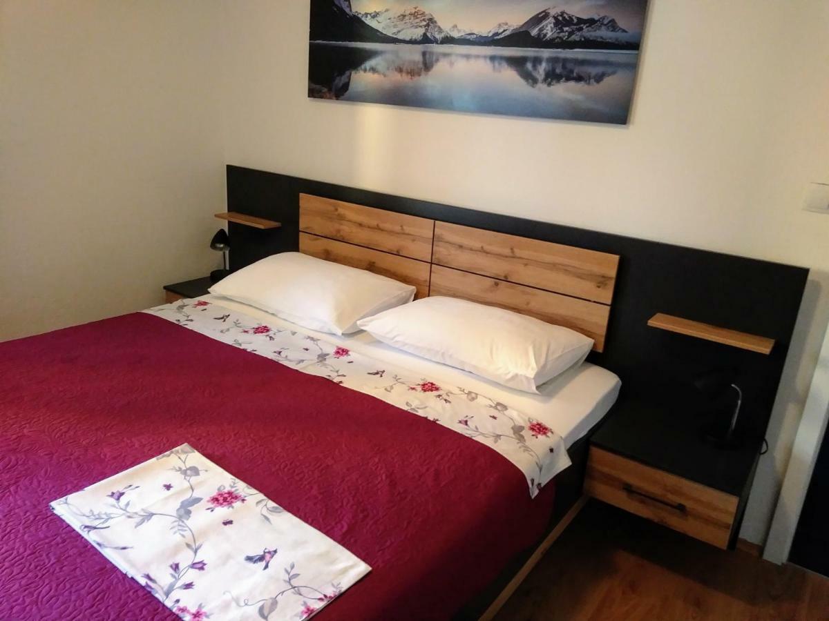 Apartments Mira Biograd Na Moru Luaran gambar