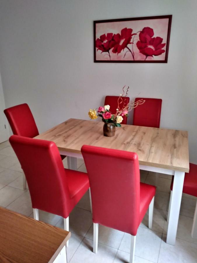 Apartments Mira Biograd Na Moru Luaran gambar