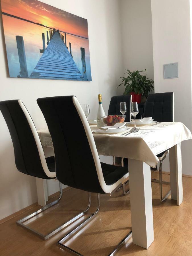 Apartments Mira Biograd Na Moru Luaran gambar