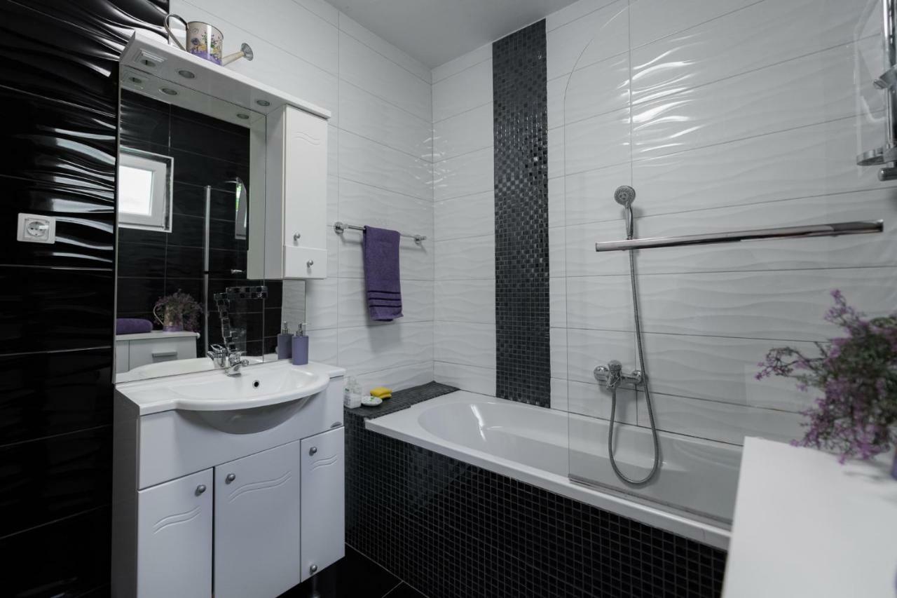 Apartments Mira Biograd Na Moru Luaran gambar