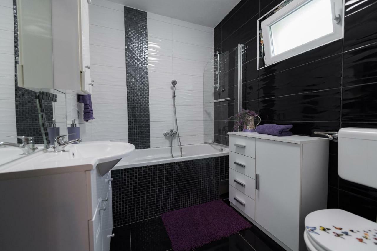 Apartments Mira Biograd Na Moru Luaran gambar